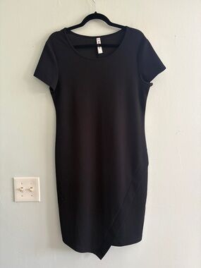 B&b boutique short sleeve asymmetrical dress L